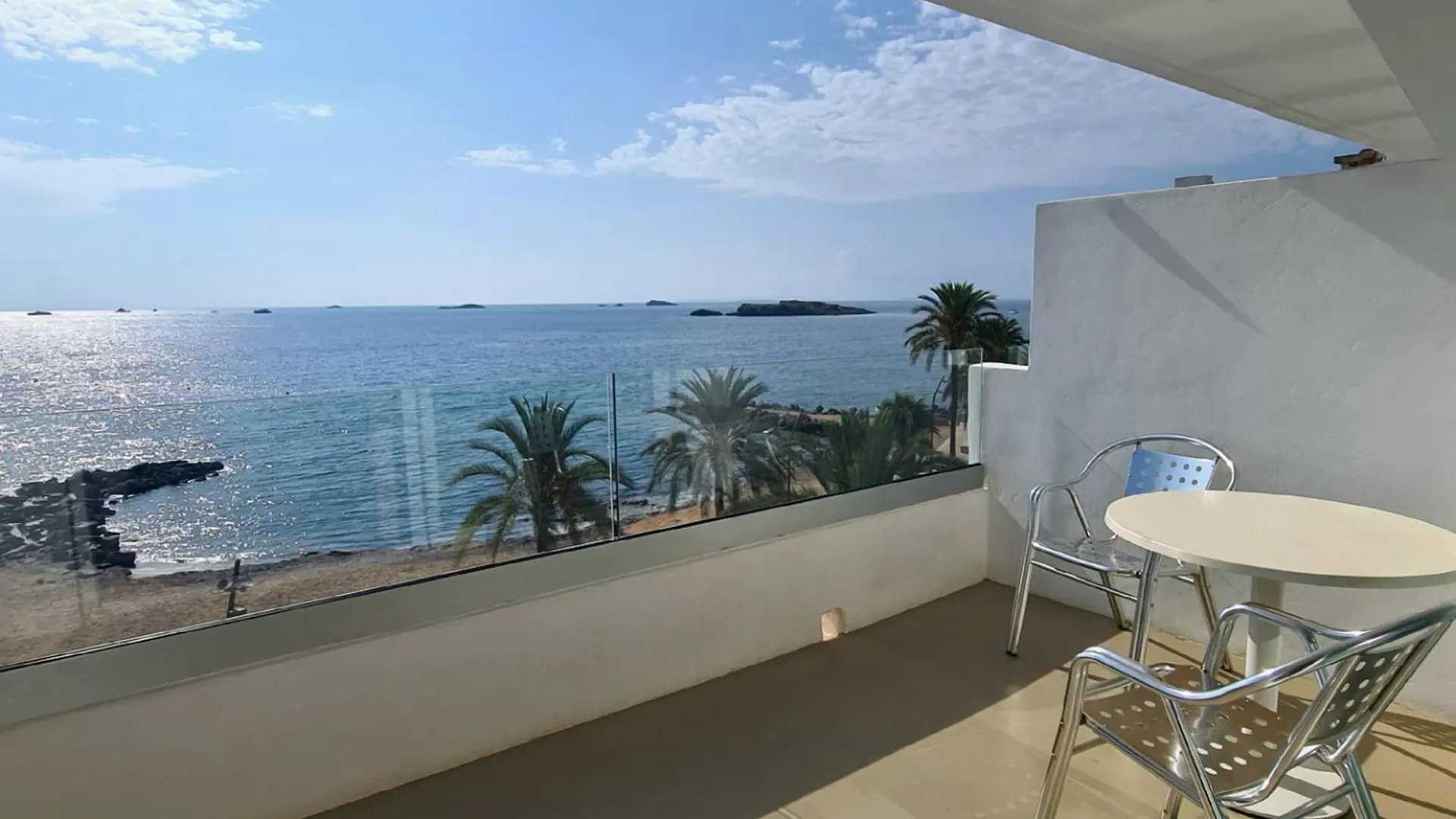 Apartamentos Llobet Ibiza 3*,  España